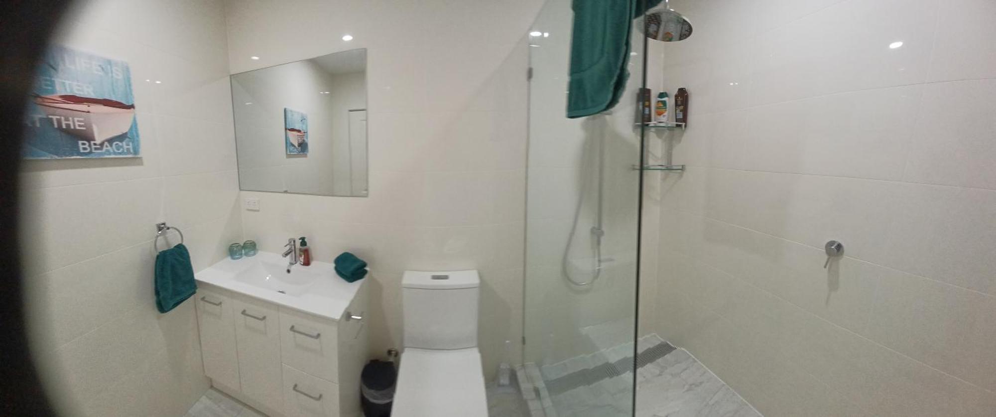 Palm 5* Rockingham